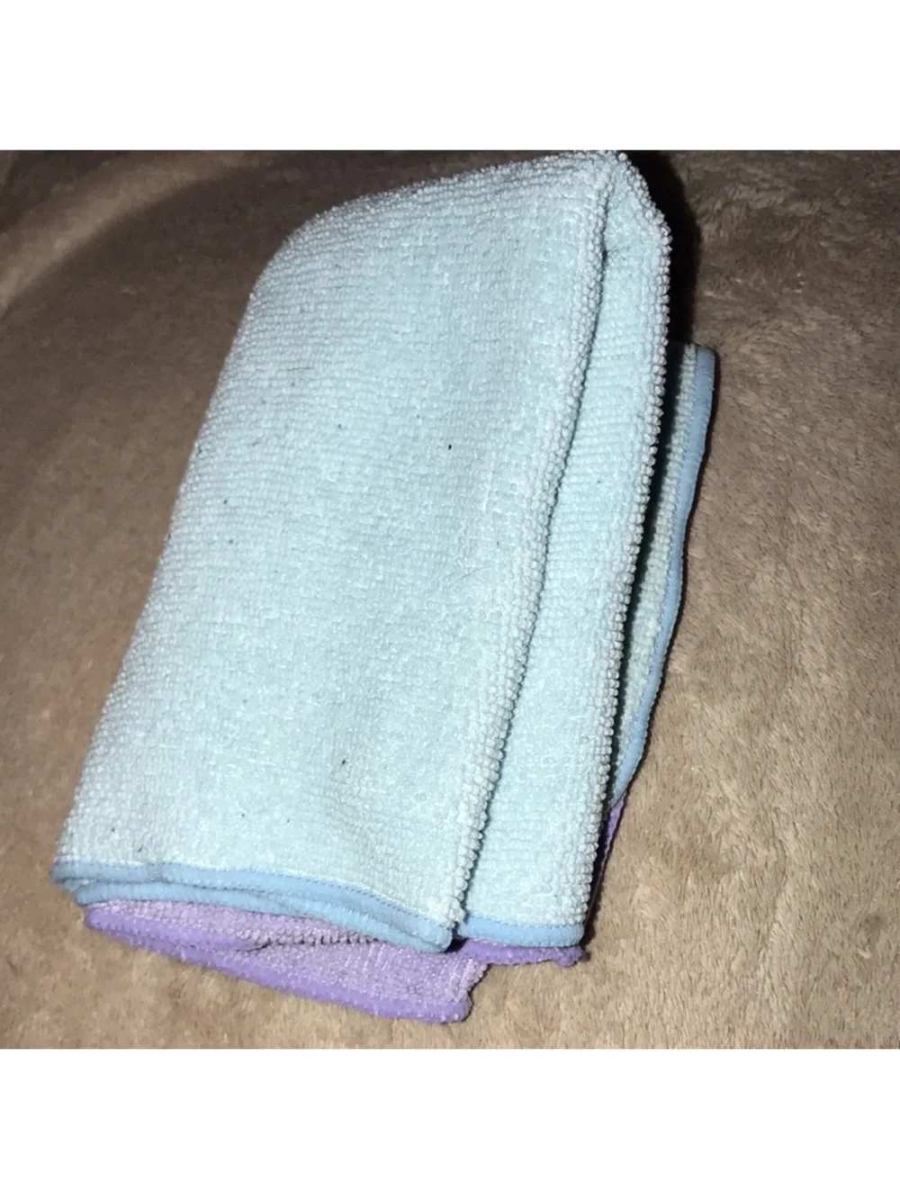 Set of two microfiber hand towels Lavender and Light Blue